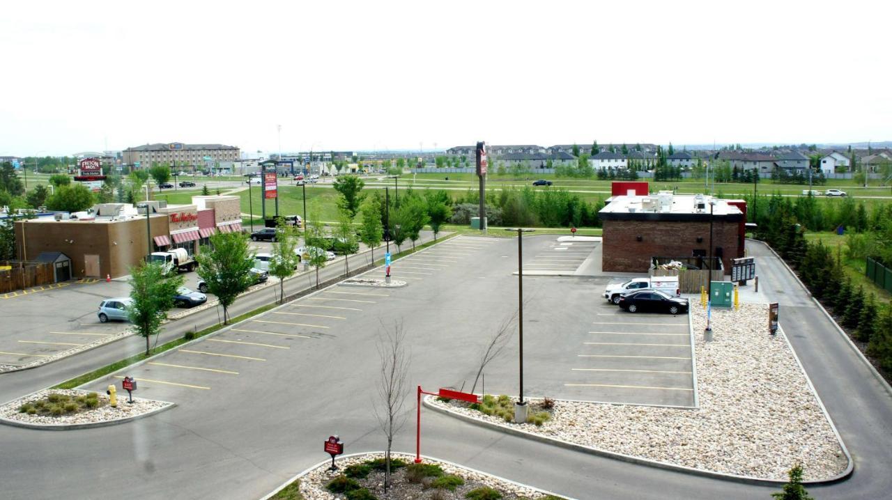 Best Western Plus Fort Saskatchewan Inn & Suites Eksteriør bilde