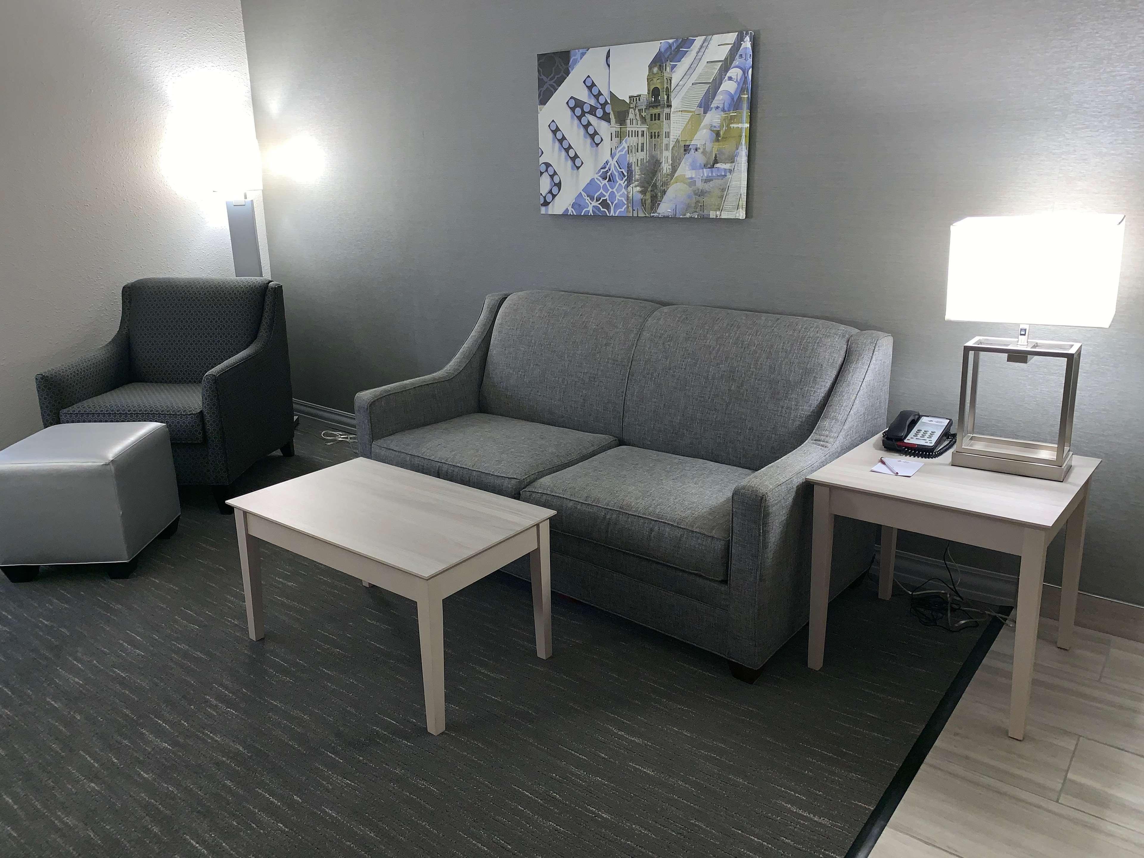 Best Western Plus Fort Saskatchewan Inn & Suites Eksteriør bilde