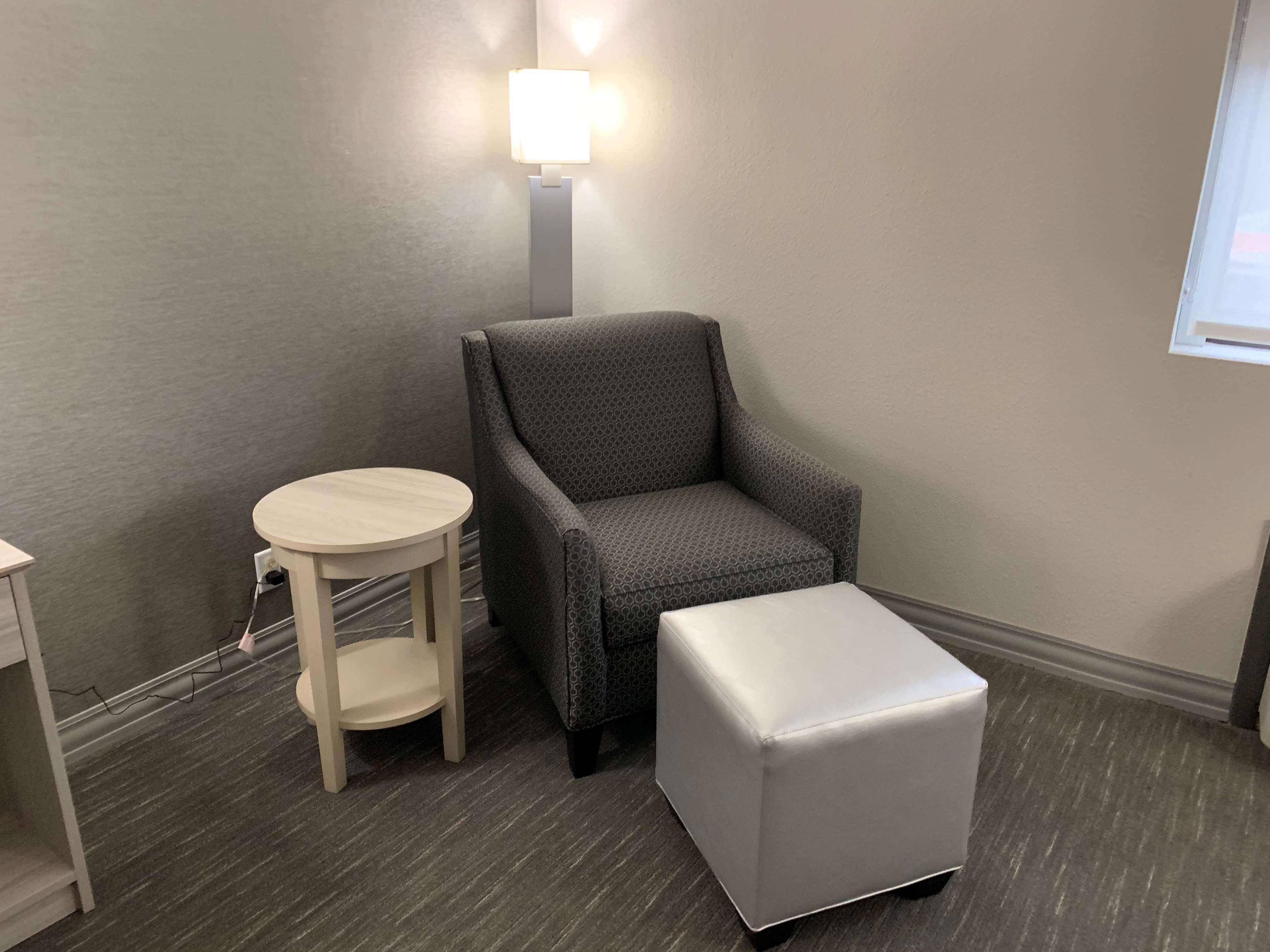 Best Western Plus Fort Saskatchewan Inn & Suites Eksteriør bilde