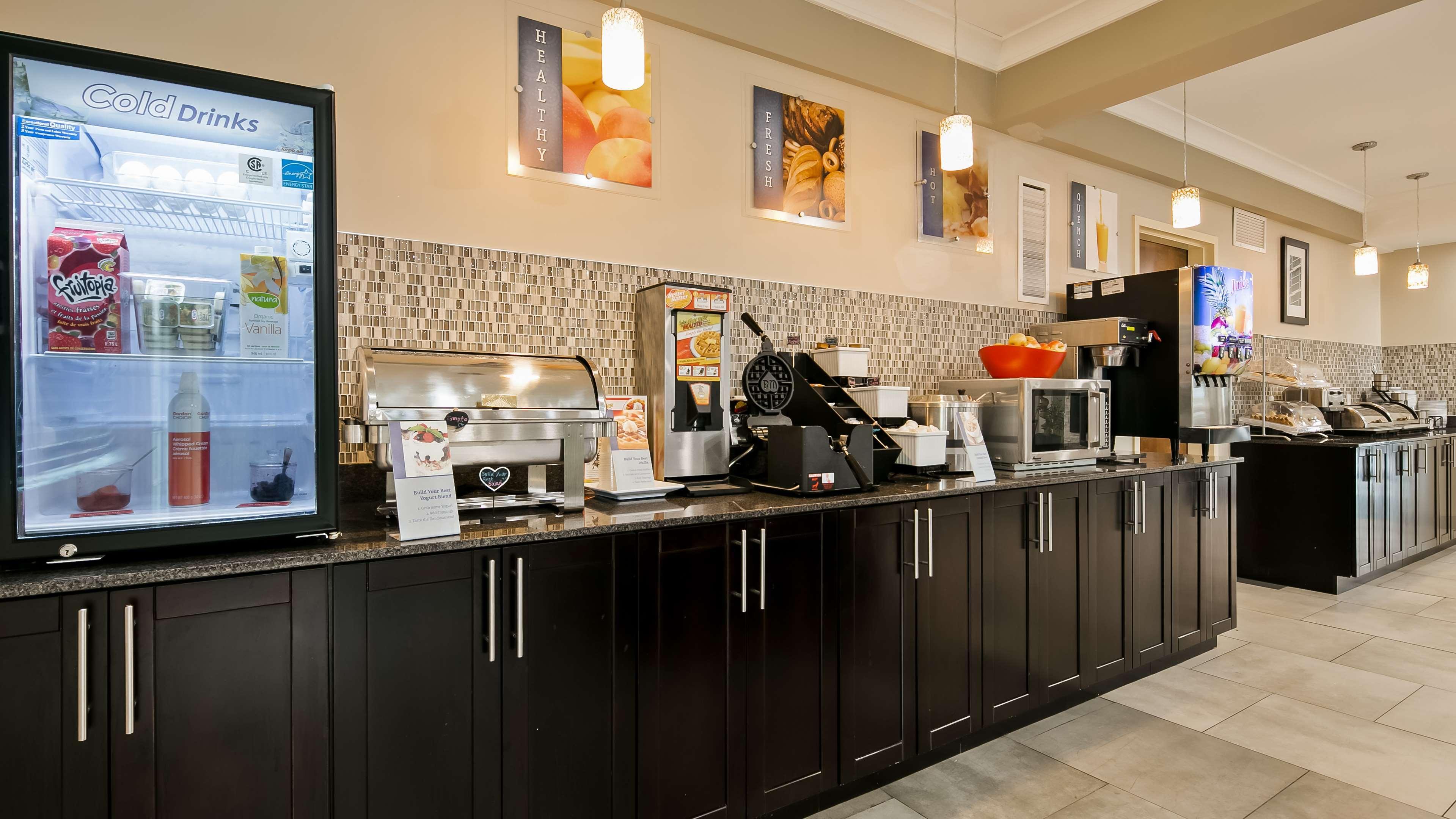 Best Western Plus Fort Saskatchewan Inn & Suites Eksteriør bilde