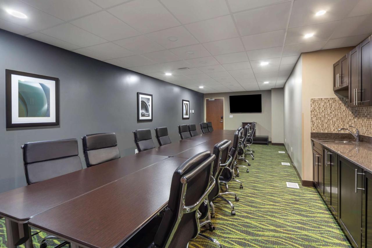 Best Western Plus Fort Saskatchewan Inn & Suites Eksteriør bilde
