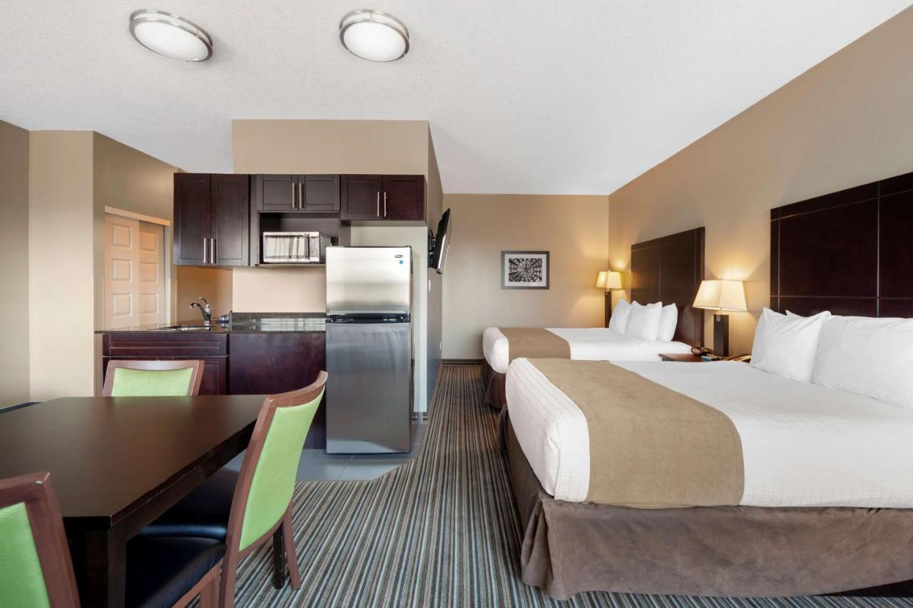 Best Western Plus Fort Saskatchewan Inn & Suites Eksteriør bilde