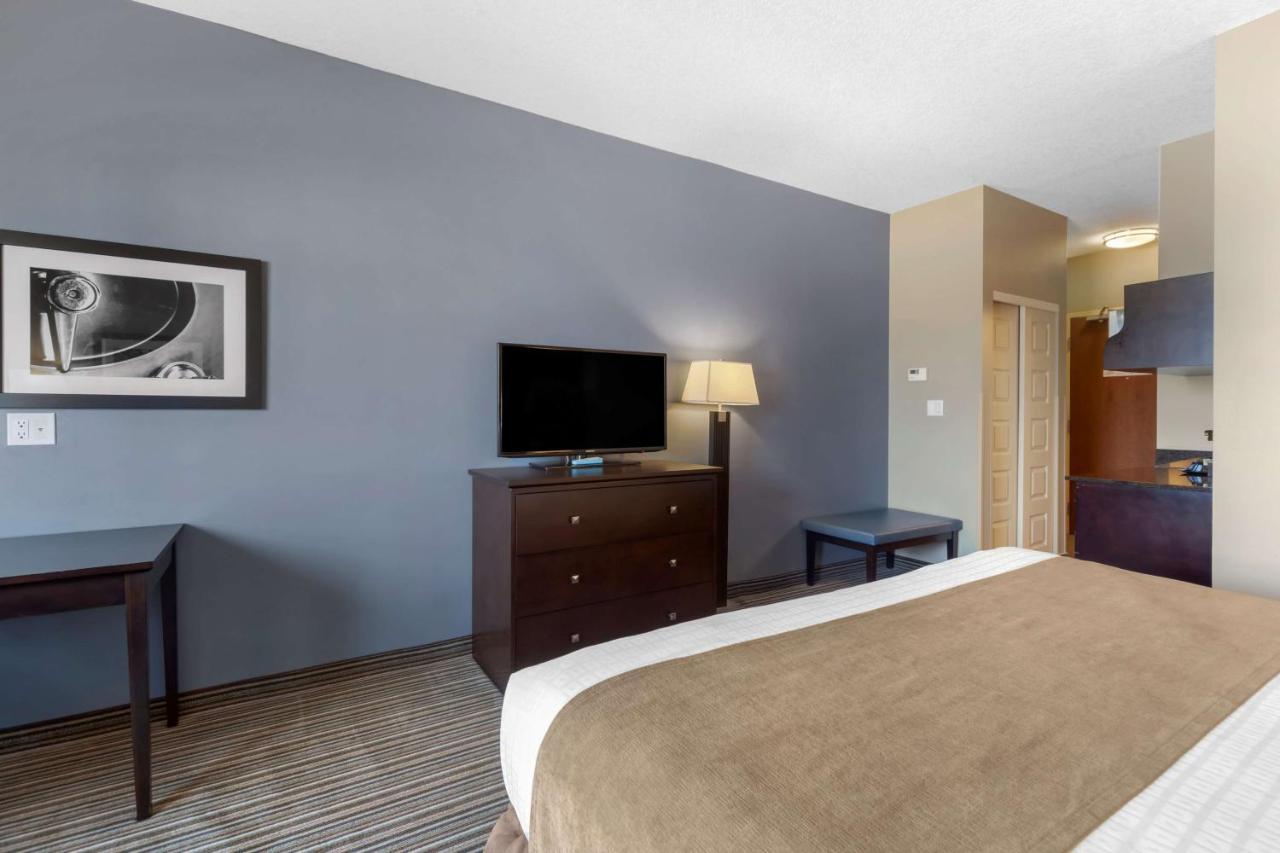 Best Western Plus Fort Saskatchewan Inn & Suites Eksteriør bilde