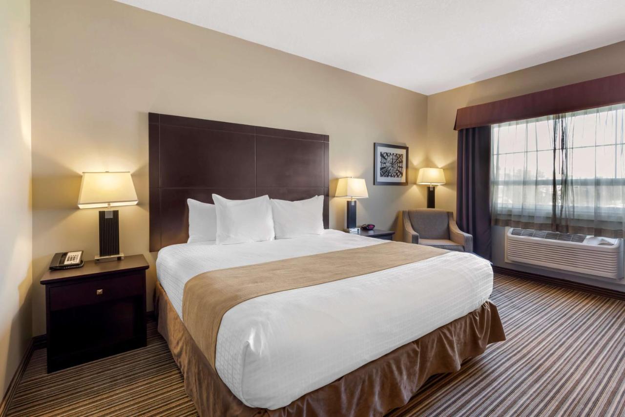 Best Western Plus Fort Saskatchewan Inn & Suites Eksteriør bilde