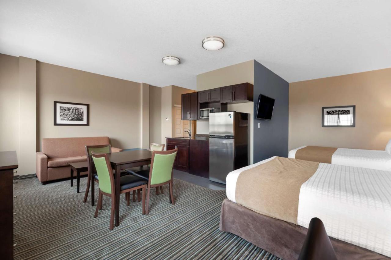 Best Western Plus Fort Saskatchewan Inn & Suites Eksteriør bilde