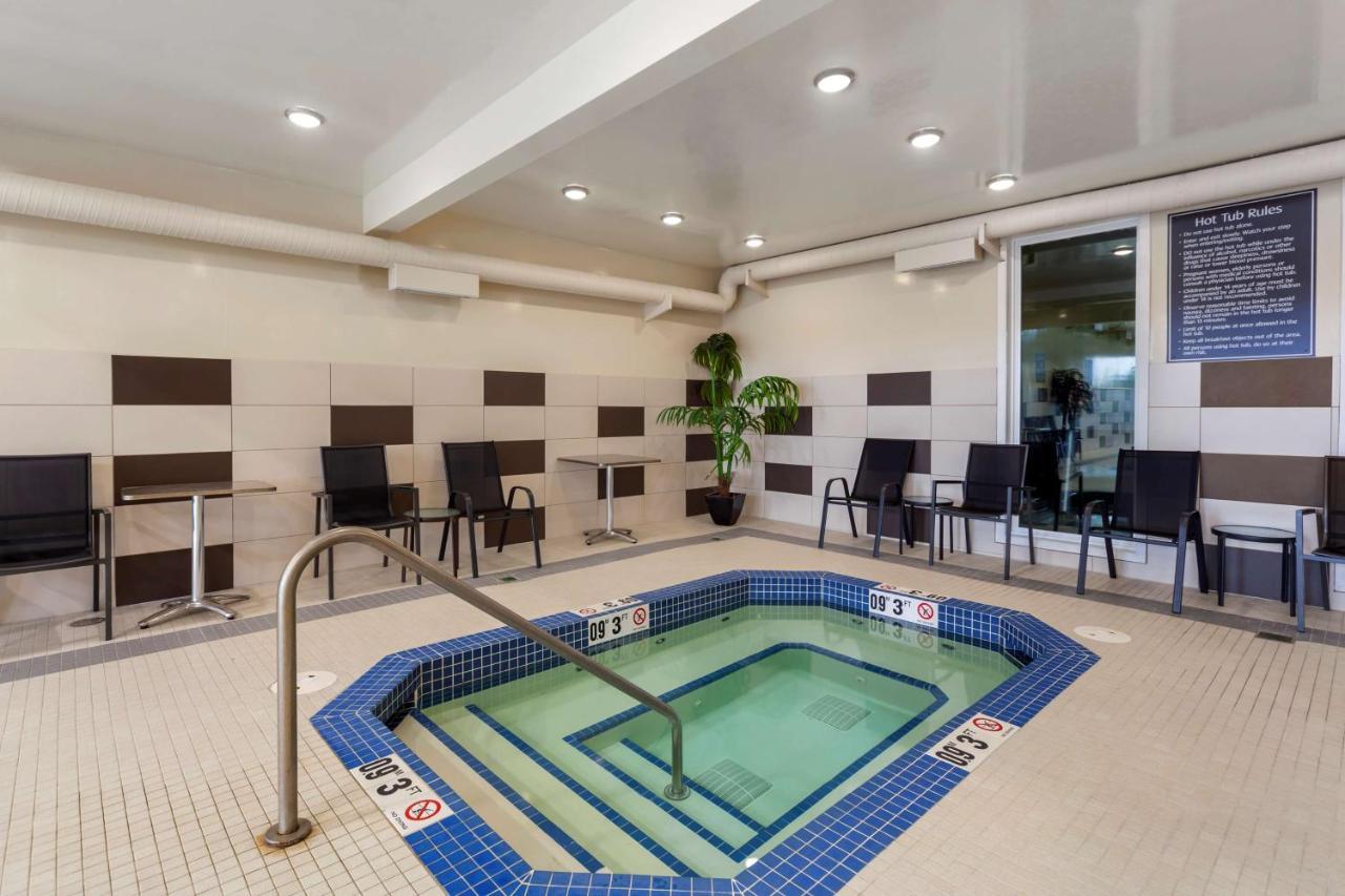 Best Western Plus Fort Saskatchewan Inn & Suites Eksteriør bilde