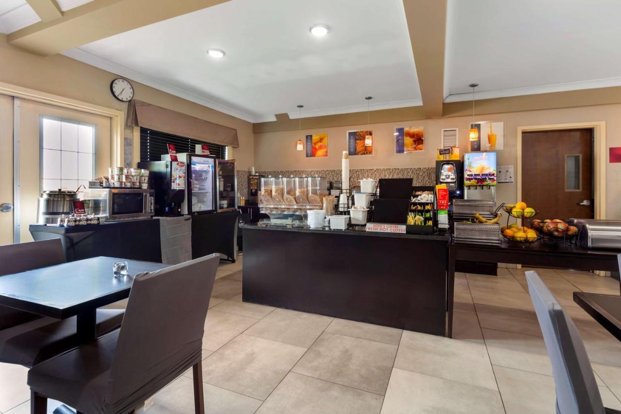 Best Western Plus Fort Saskatchewan Inn & Suites Eksteriør bilde