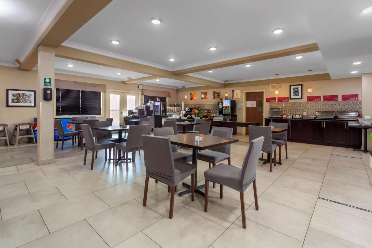 Best Western Plus Fort Saskatchewan Inn & Suites Eksteriør bilde
