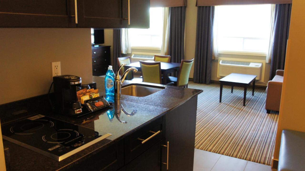 Best Western Plus Fort Saskatchewan Inn & Suites Eksteriør bilde